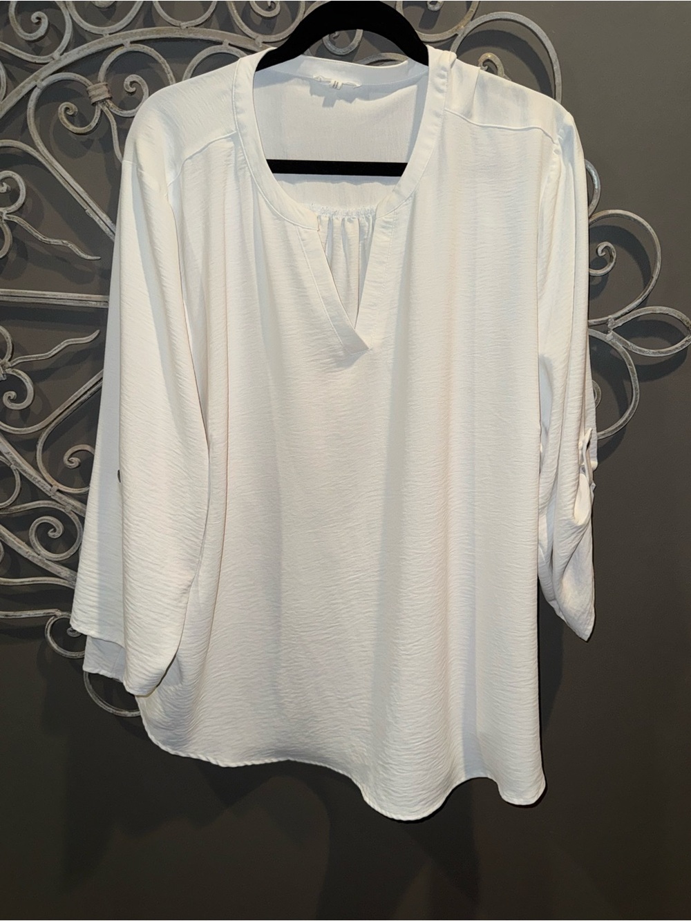 Women’s plus White V-Neck silky blouse sz 3x